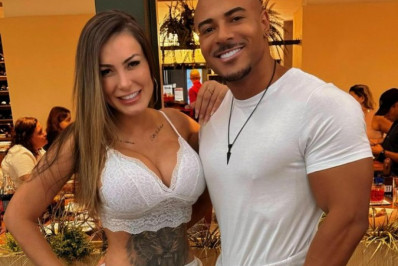Andressa Urach grava conteúdo +18 com homem e brinca: 'Marido liberou'