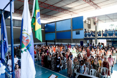 Diretores da rede pública municipal de ensino tomam posse em Meriti
