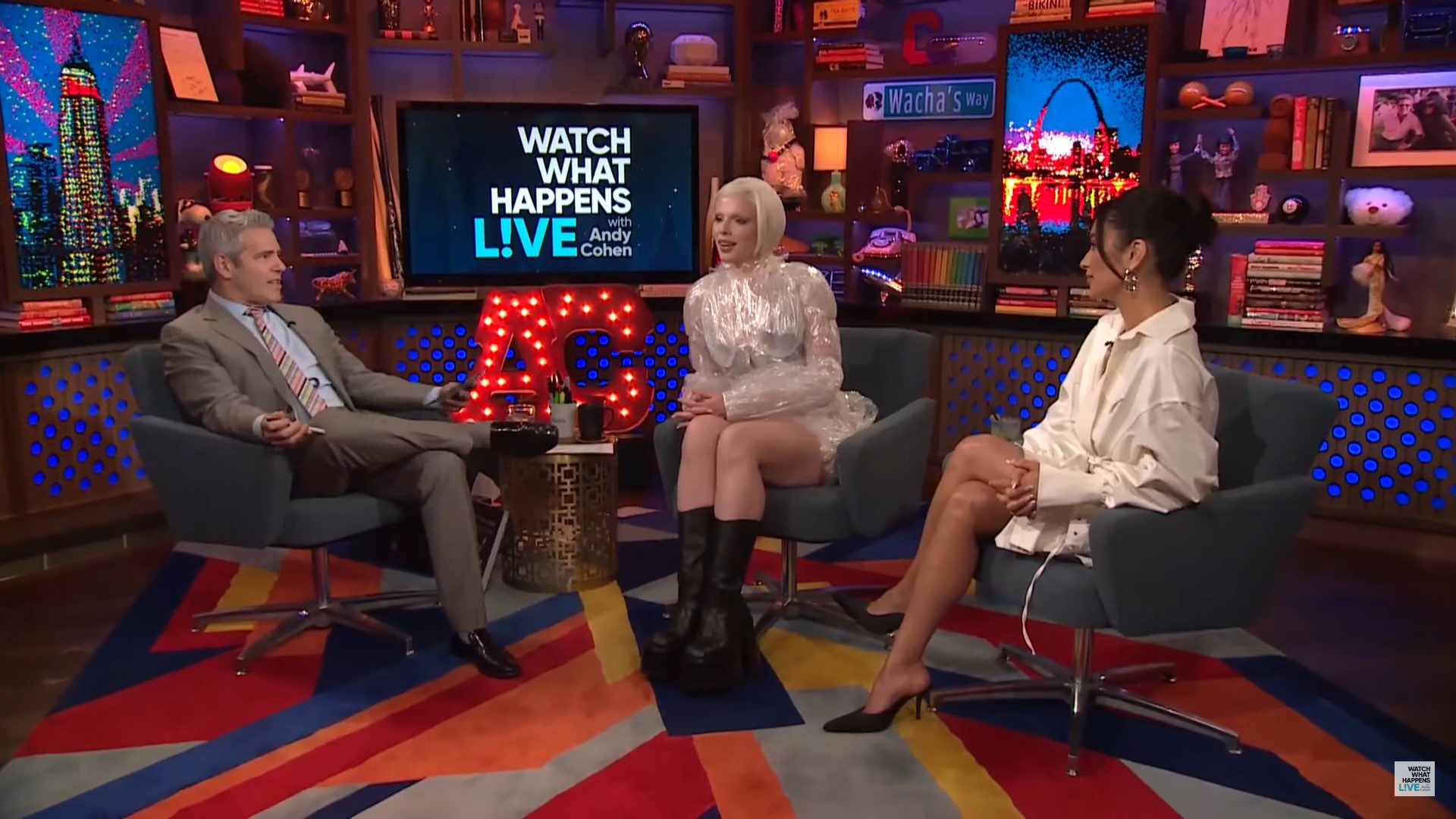 Julia Fox revela motivo de não fazer sexo há mais de dois anos - Reprodução / YouTube