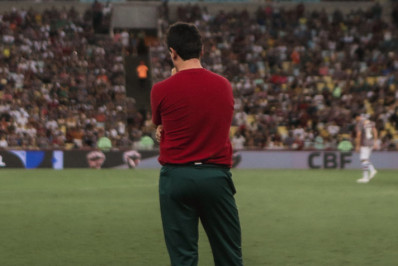 Melhor na defesa e mesmos problemas: Fluminense reencontra Diniz