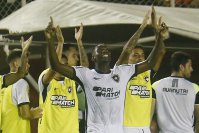 Luiz Henrique vive fase goleadora sob comando de Artur Jorge no Botafogo