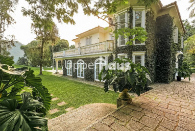 Mansão utilizada como cenário de 'Alma Gêmea' e outras novelas da Globo está à venda; confira o valor