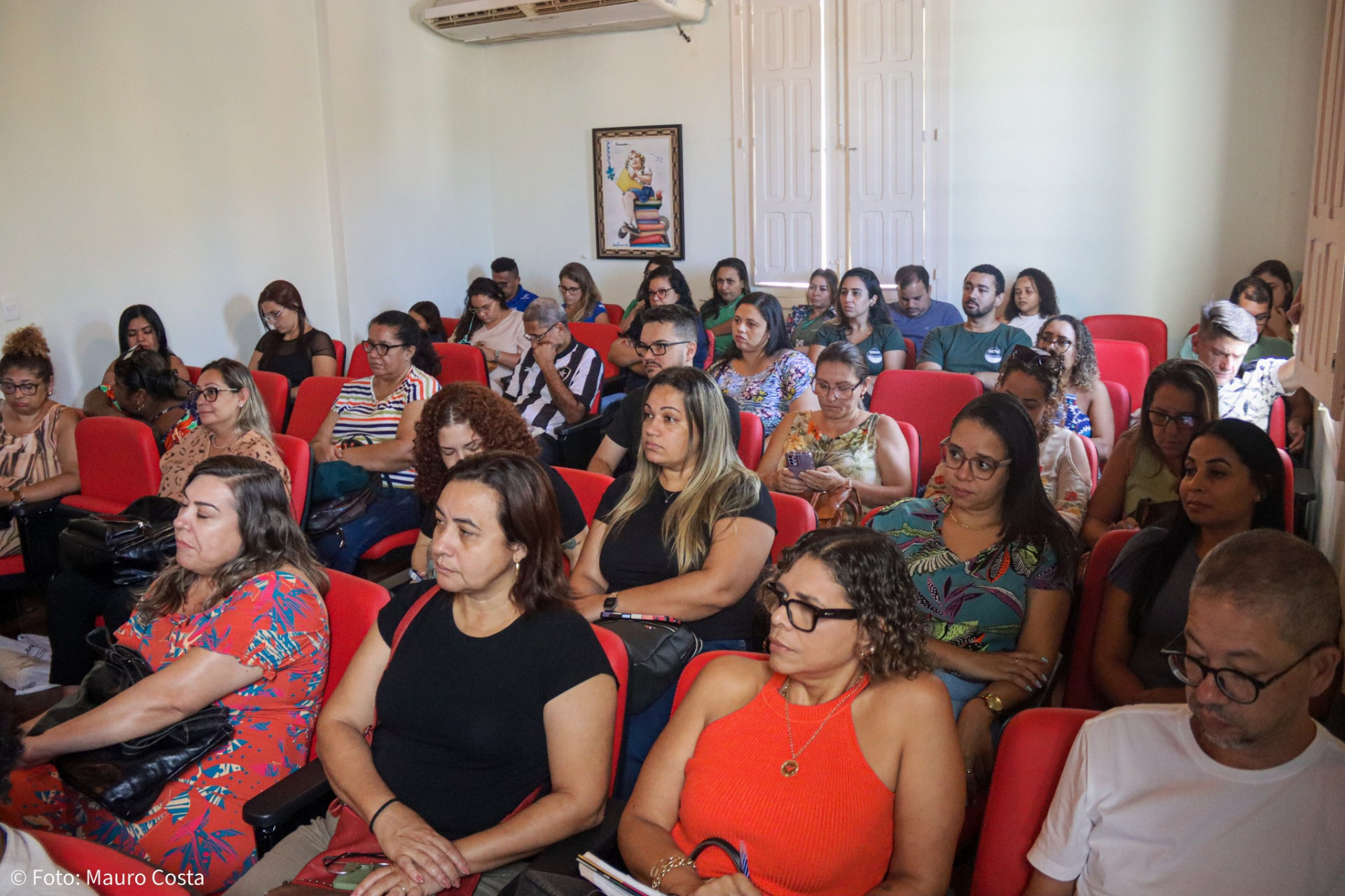 Público de professores presente no lançamento do Projeto Afro Letramento e Educação Climática. - Mauro Costa