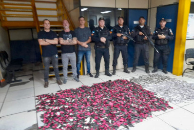 Uma mala cheia de cocaína e maconha