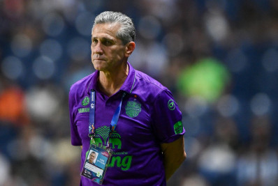 Ex-técnico de Flamengo e Vasco deixa time da Tailândia após título
