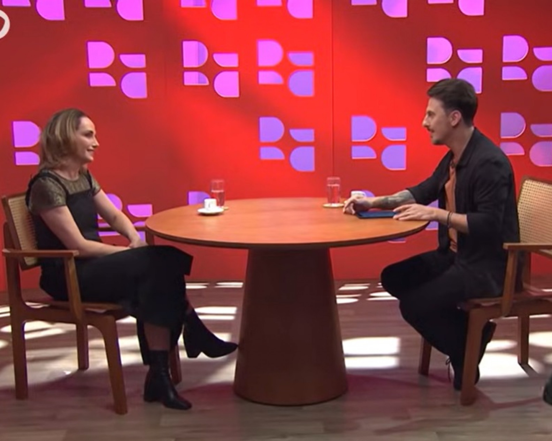 Carol Proner concede entrevista ao programa DR com Demori, da TV Brasil - Reprodução de vídeo