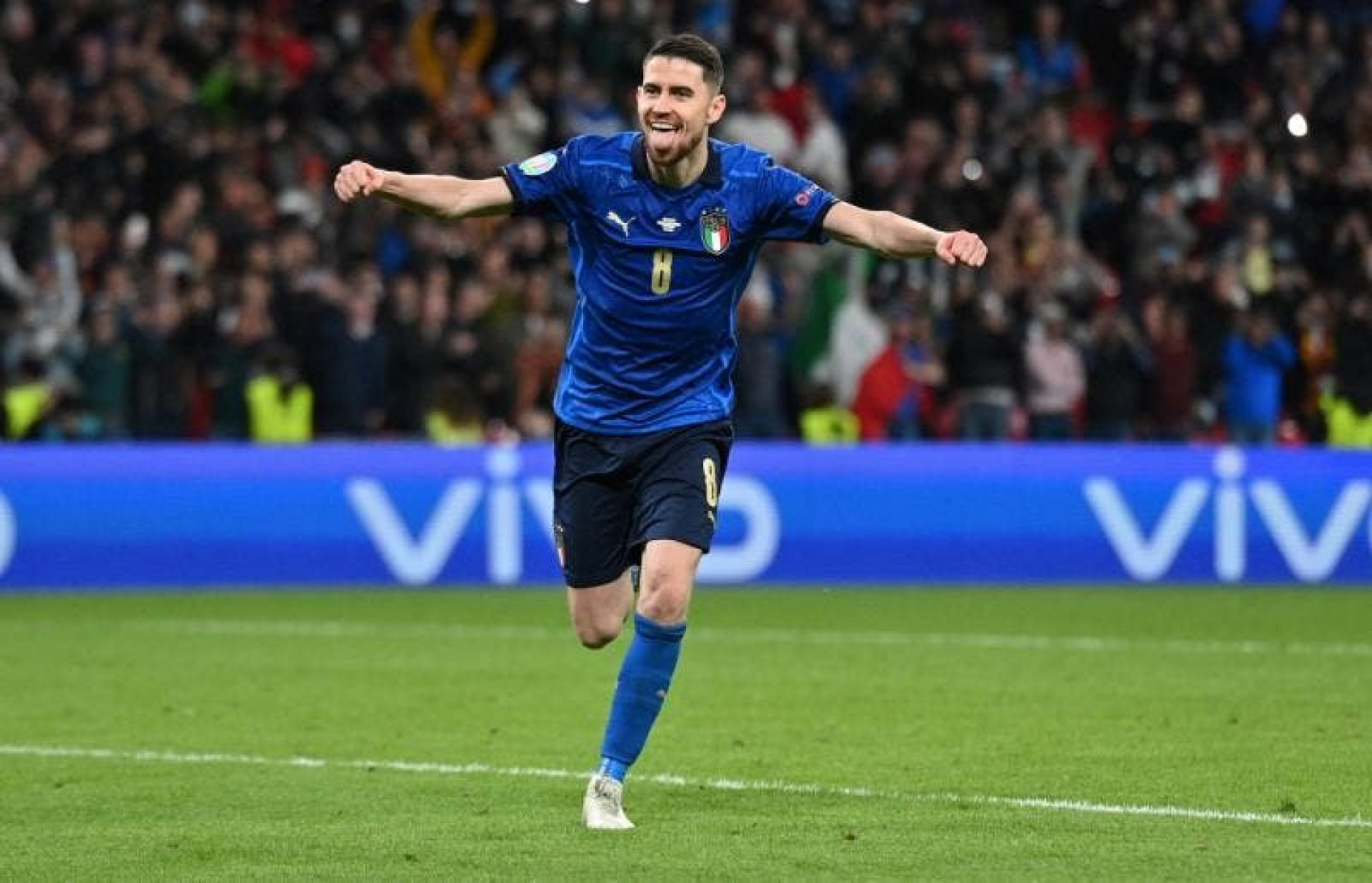 O brasileiro Jorginho &eacute; um dos principais nomes da sele&ccedil;&atilde;o da It&aacute;lia - Justin Tallis / AFP