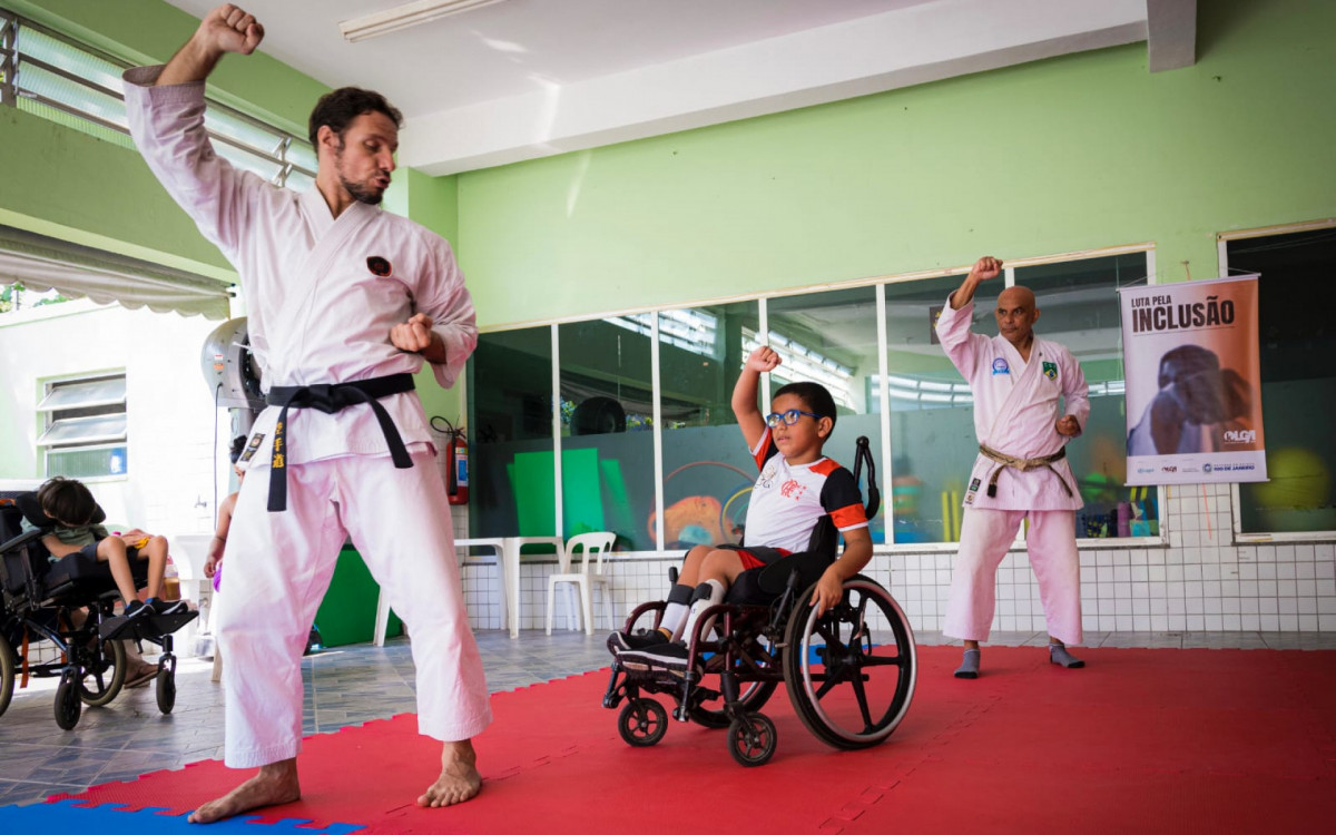 Parceria entre Governo do Rio e Instituto Olga Rio viabiliza 60 vagas para PCDs no Parque Aquático Júlio Delamare