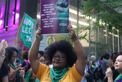 Moraes suspende processos baseados em norma que proíbe a assistolia