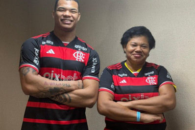 Destaque do vôlei brasileiro, Darlan recebe camisa do Flamengo