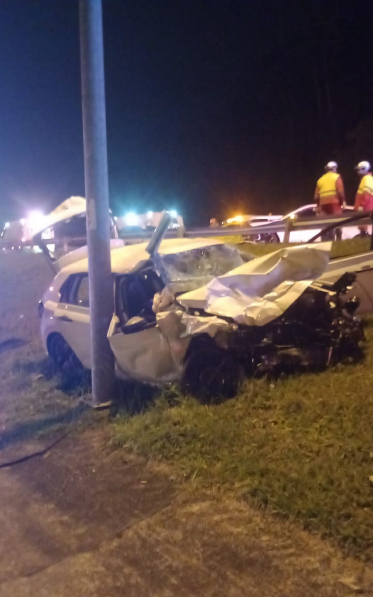 A colis&atilde;o foi t&atilde;o forte que foi arremessado na pista - Foto: Divulga&ccedil;&atilde;o