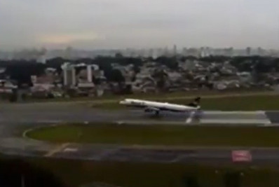 Vídeo! Avião da Azul decola pouco antes do fim da pista do Aeroporto de Congonhas e chama a atenção