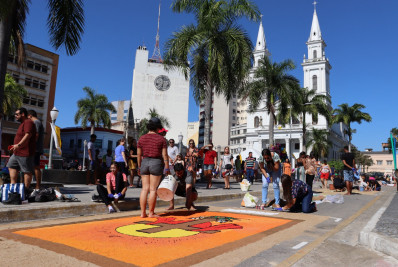 Comércio pode abrir no feriado de Corpus Christi, com base em Convenção Coletiva