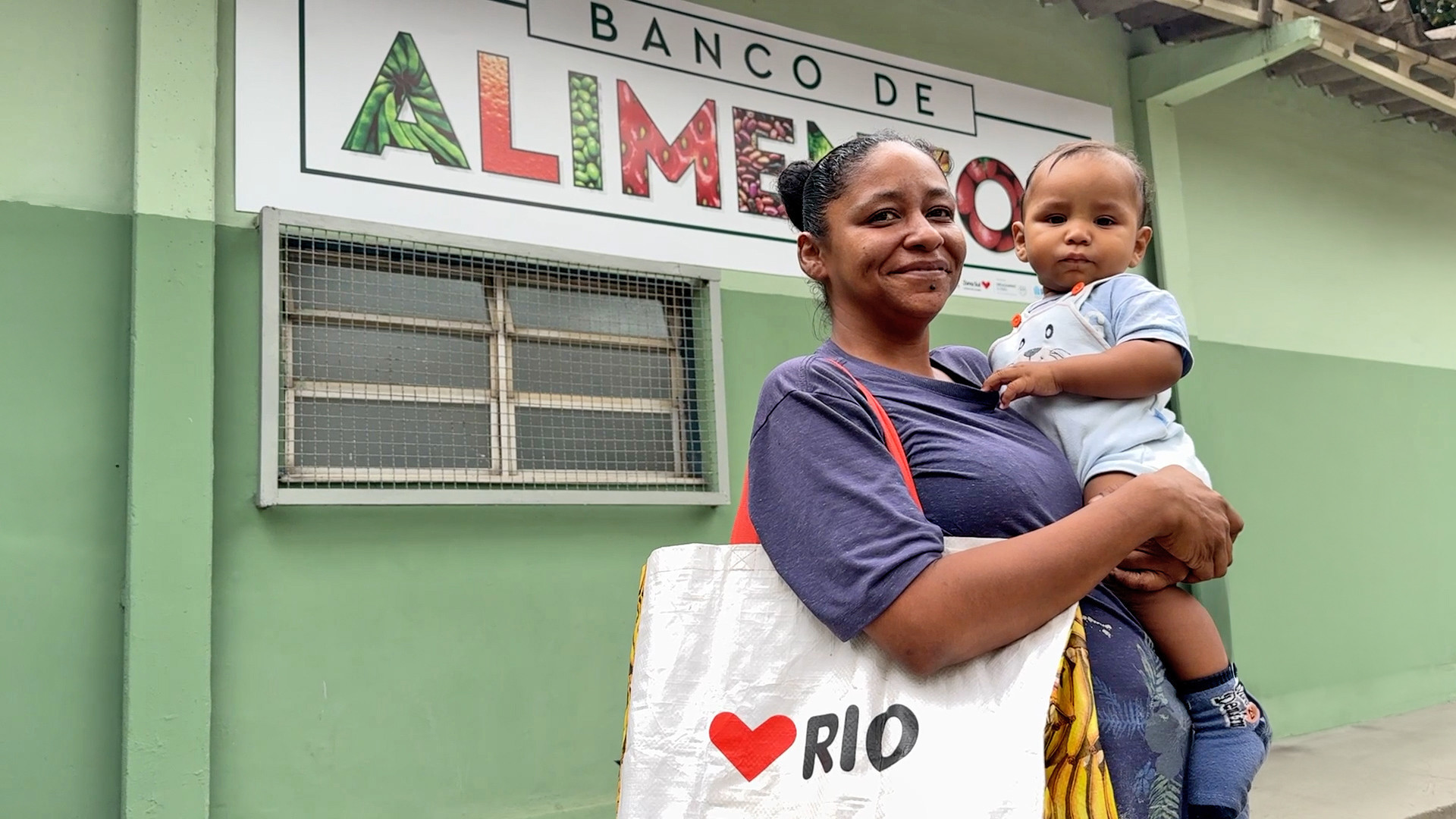 Beneficiários vão receber frutas, legumes e verduras - William Werneck / Comlurb