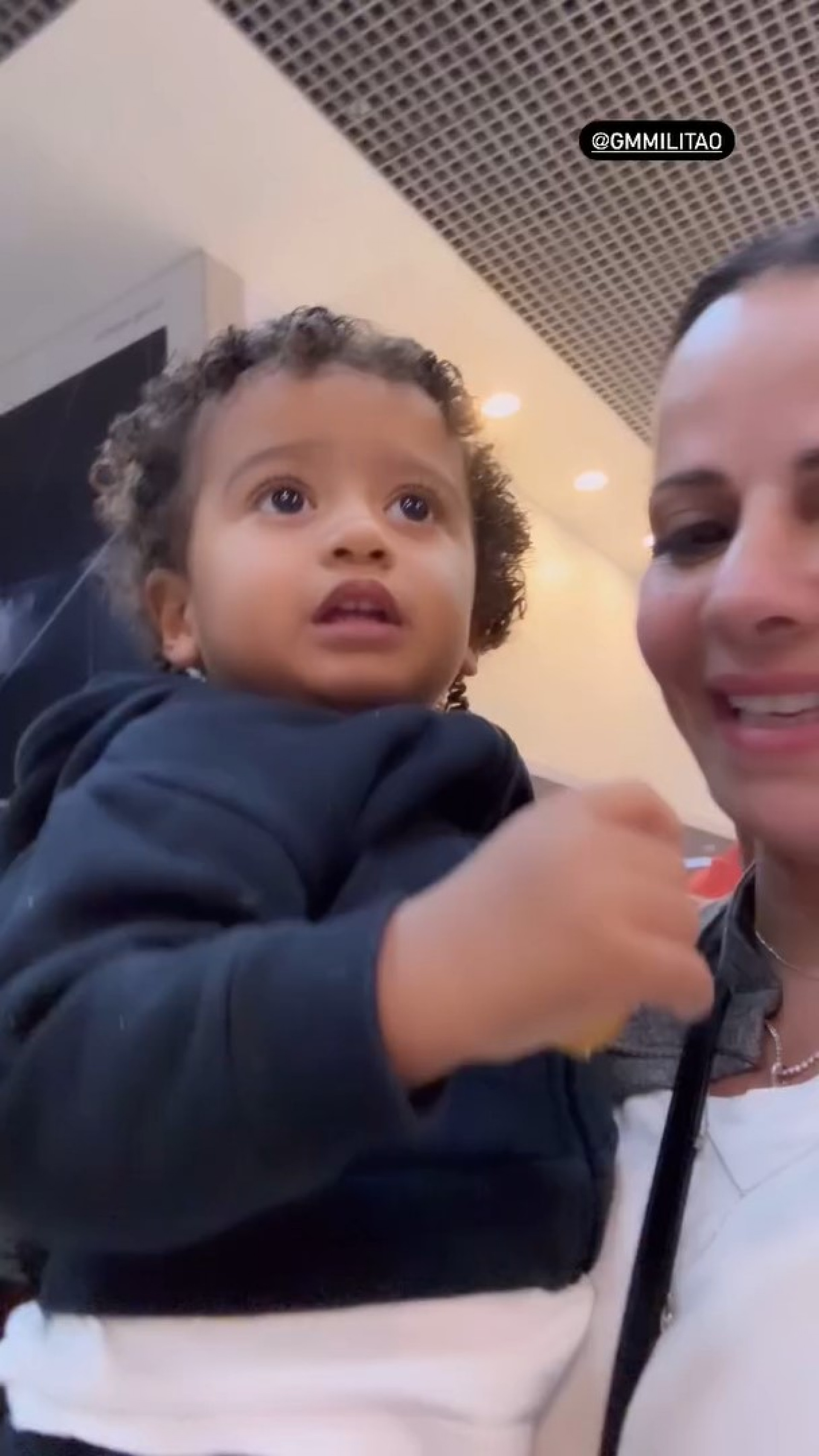 Viviane Araújo mostra reencontro emocionante com o filho - Reprodução / Instagram