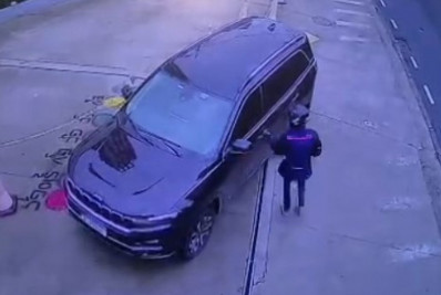 Dois dias após comprar carro, homem tem veículo roubado em posto de gasolina na Zona Norte