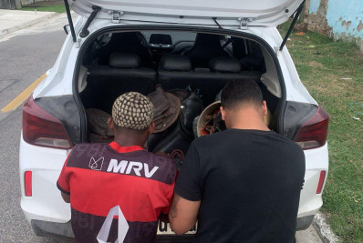 Polícia Militar recupera pertences roubados e prende ladrões
