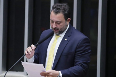 Relator do PLP retira limite à compensação de crédito e prorroga benefício ao Esporte