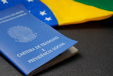 Taxa de desemprego fica em 7,5% em abril, revela IBGE