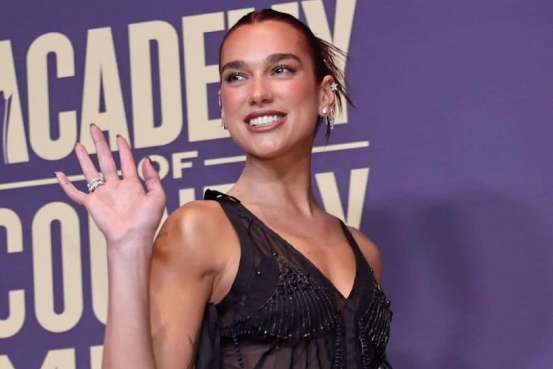 Dua Lipa condena 'genocídio' em Gaza - Reprodução / Instagram