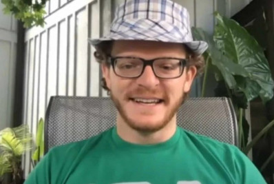 Ator de 'How I Met Your Mother' é preso acusado de esfaquear ex-namorada