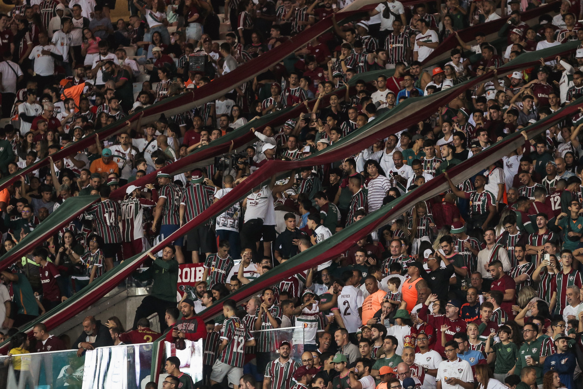 Torcida do Fluminense no Maracanã durante o jogo contra o Alianza Lima - Lucas Merçon/Fluminense