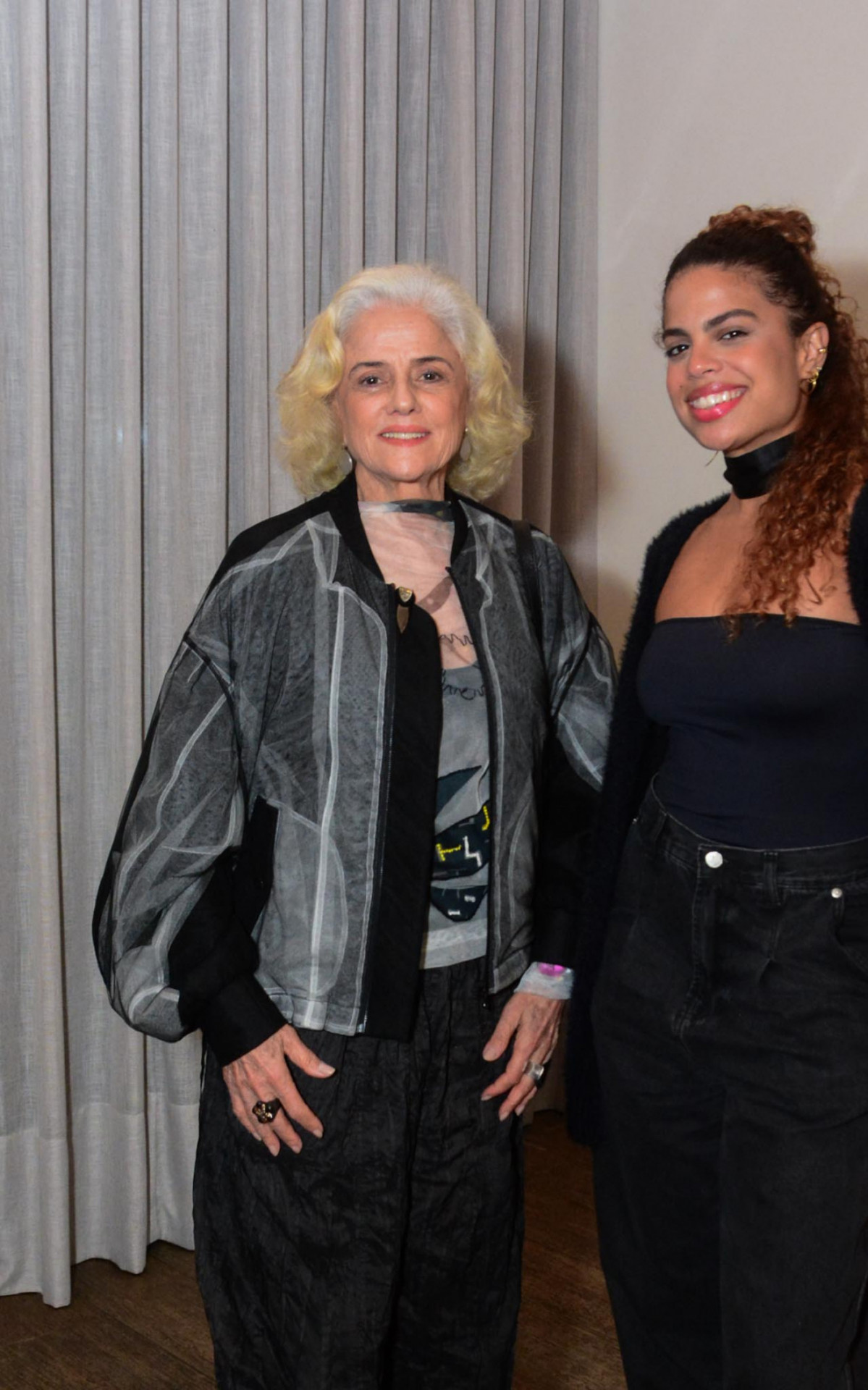 Marieta Severo e Clara Buarque prestigia musical estrelado por Claudia Raia no Rio