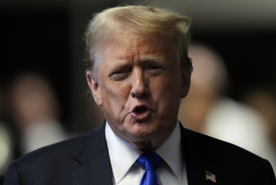 Após decisão da Suprema Corte, Trump tenta anular condenação no caso Stormy Daniels