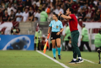 Eduardo Barros minimiza falha de Fábio e lamenta empate: 'Não sustentamos'