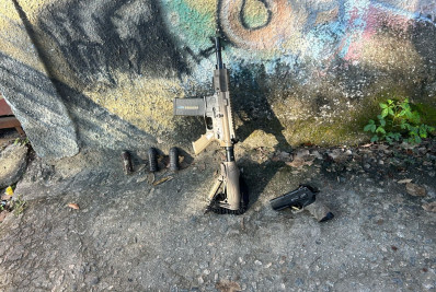 Três suspeitos morrem e um fica ferido após troca de tiros com a PM no Taque