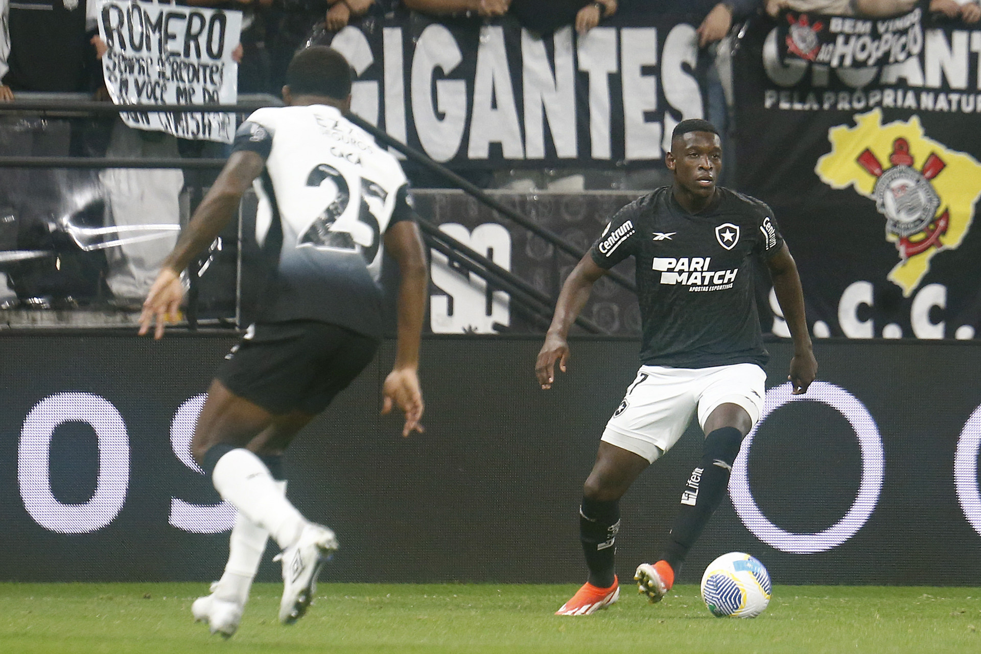 Luiz henrique.  Corinthians x Botafogo pelo Campeonato Brasileiro no Estadio Neo Quimica Arena. 01 de Junho de 2024, Rio de Janeiro, RJ, Brasil. Foto: Vitor Silva/Botafogo.  - Vítor Silva/Botafogo