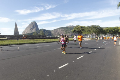 Apesar de domingo ensolarado, Rio deve ter mais uma semana de frio