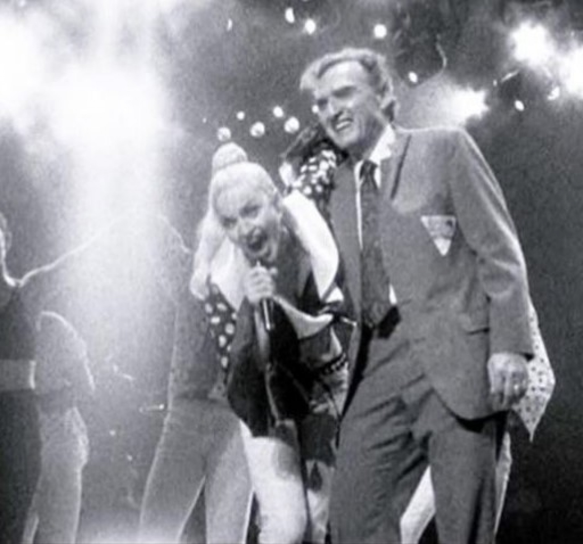 Madonna relembra momentos com o pai em fotos nas redes sociais - Reprodução / Instagram