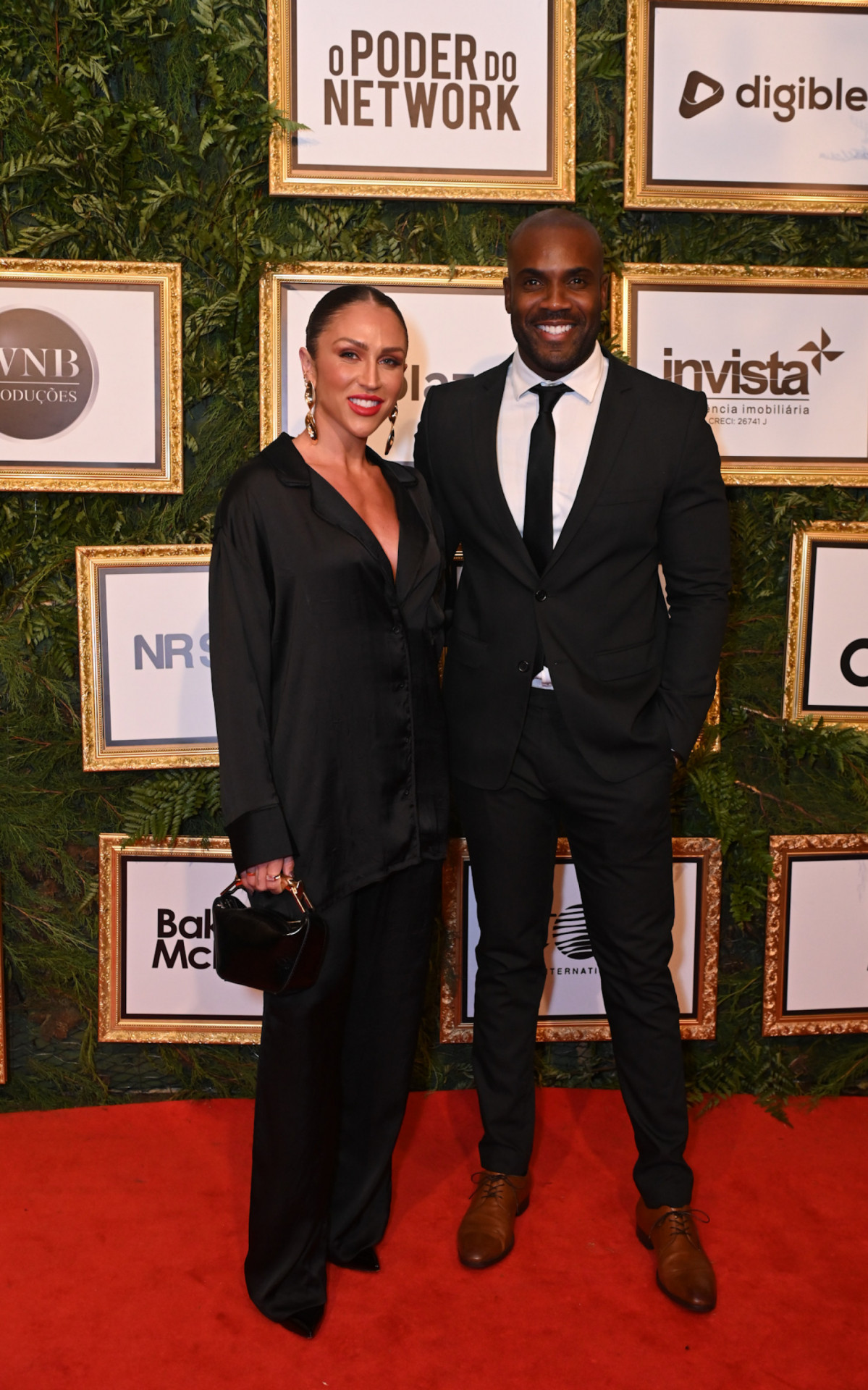 Rafael Zulu e a mulher, Aline Becker, no leilão beneficente de Neymar em São Paulo