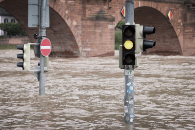 Quatro morrem e milhares ficam desalojados em enchentes na Alemanha 