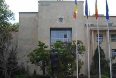 Homem joga coquetel molotov na embaixada de Israel na Romênia