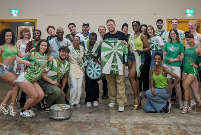 Mocidade Independente realiza intercâmbio cultural com escola de samba de Londres