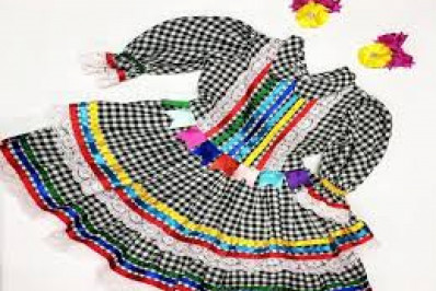 Cidade oferece oficinas gratuitas de customização de roupas