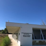 Lateral da Escola - Foto Altina Oliveira