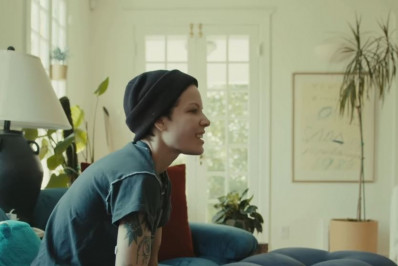 Halsey lança música emocionante e desabafa sobre problemas de saúde