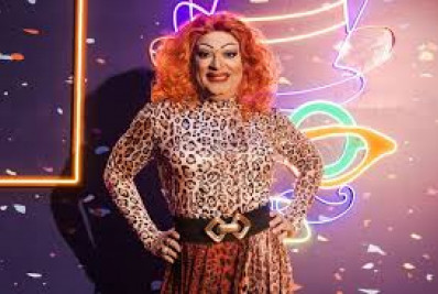 Suzy Brasil se apresenta no Teatro Municipal