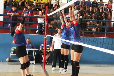 Começam as partidas de vôlei dos Jogos Escolares