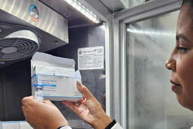 Petrópolis recebe primeira remessa com 800 doses da vacina atualizada contra covid-19 com variante XBB.1.5