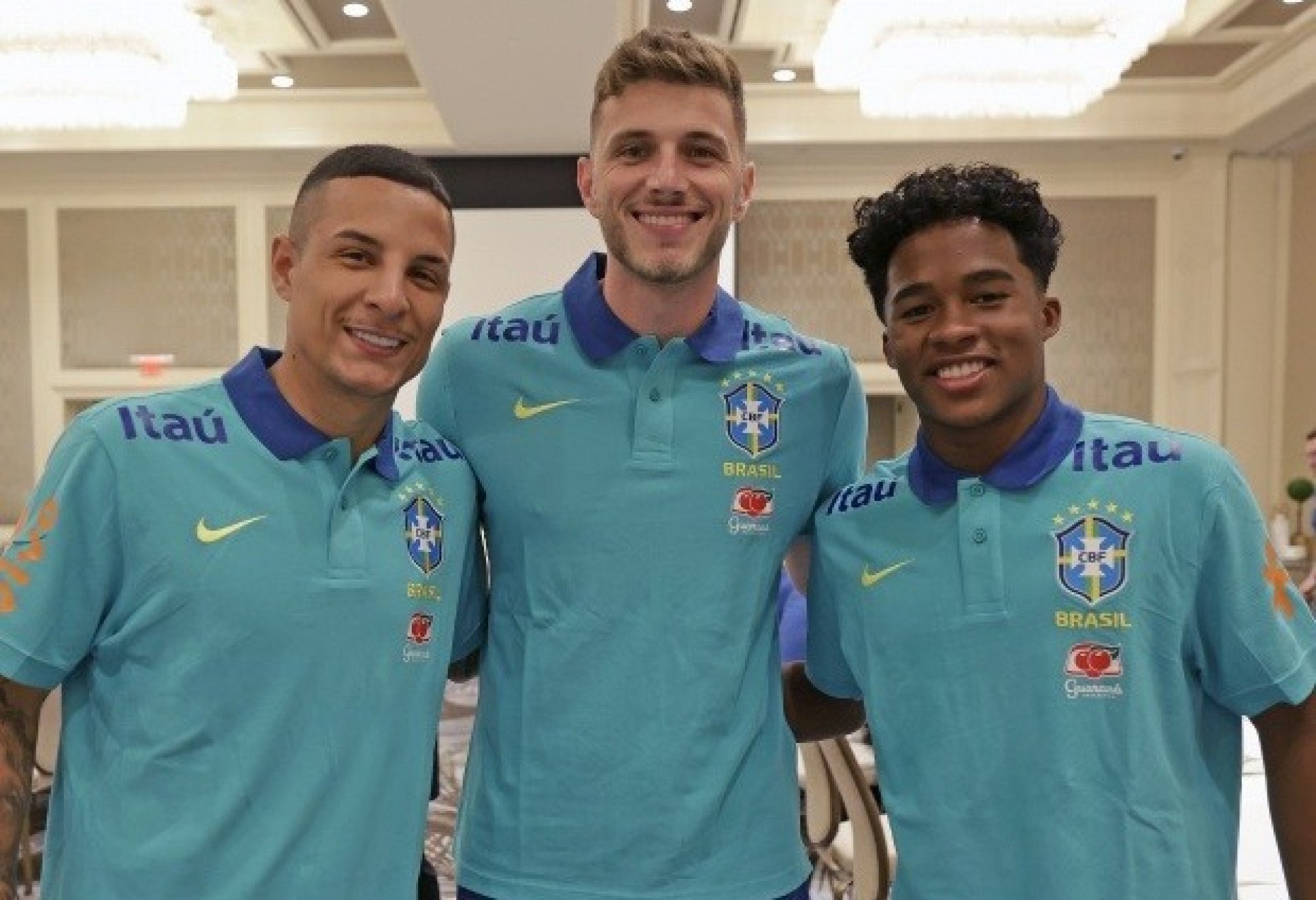 Guilherme Arana, Bento e Endrick em apresentação à Seleção nos Estados Unidos - Divulgação/CBF