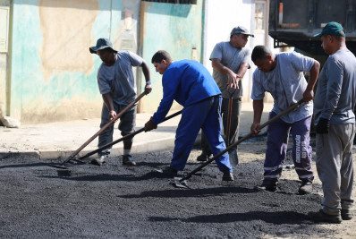 Prefeitura de Belford Roxo continua obras de asfalto no bairro Recantus