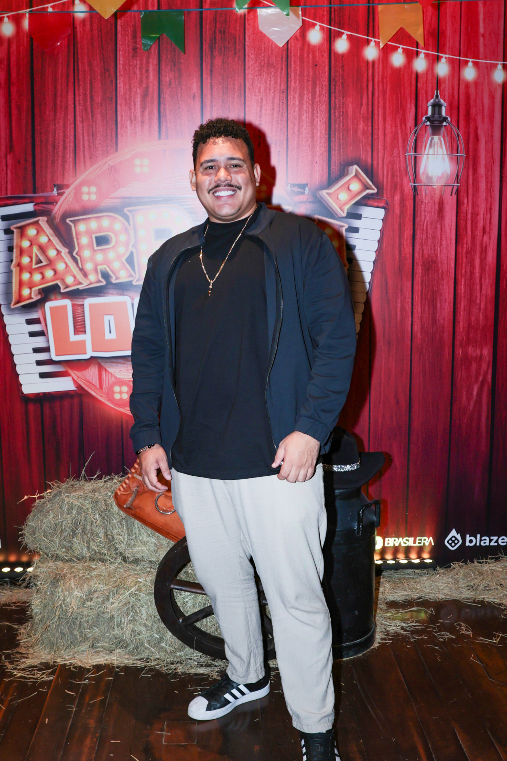 Lucas Buda - Tomzé Fonseca/ Agnews