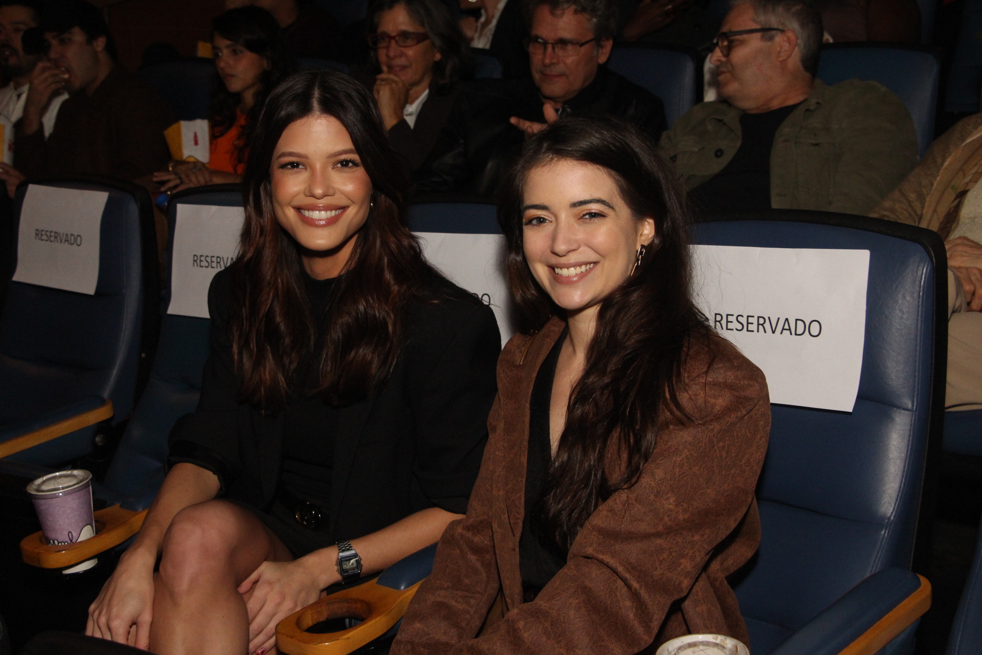 Vitória Strada e Anna Rita Cerqueira na pré-estreia do filme 'Grande Sertão', no Rio - Rogério Fidalgo/ Agnews