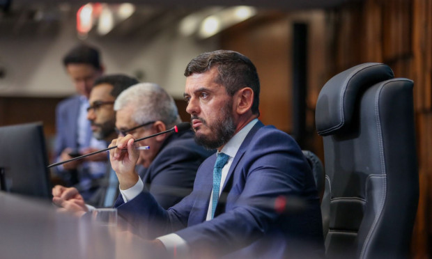 CPI do Crime Organizado convoca Bacellar e convida Garotinho para depoimentos