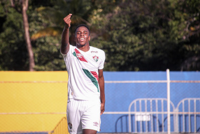 Lucumí aproveita oportunidade no sub-20 e brilha em vitória do Fluminense