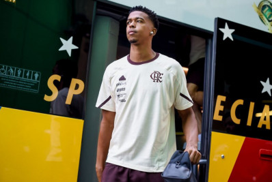 Carlinhos é liberado de treinos no Flamengo após a morte da mãe